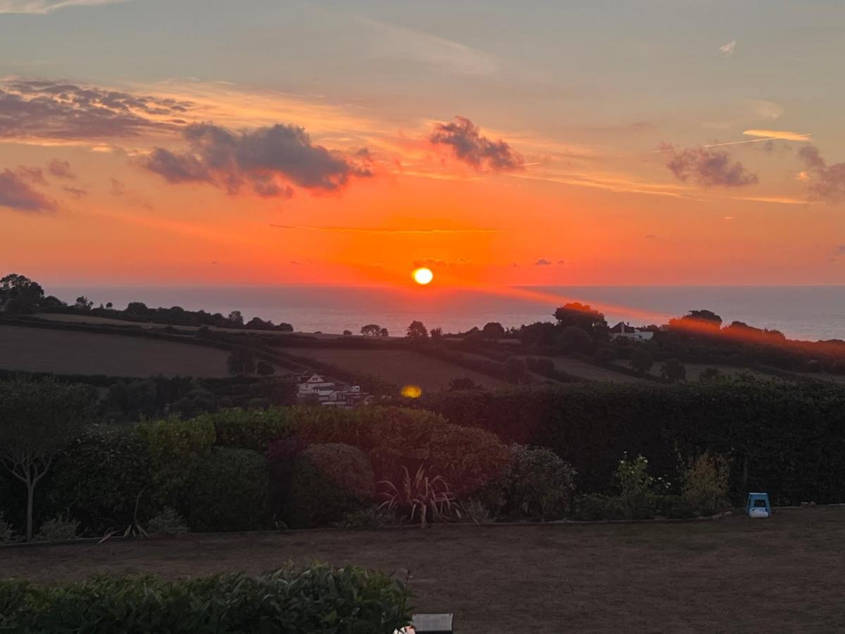 Halekulani Devon Homestay Torquay Dış mekan fotoğraf